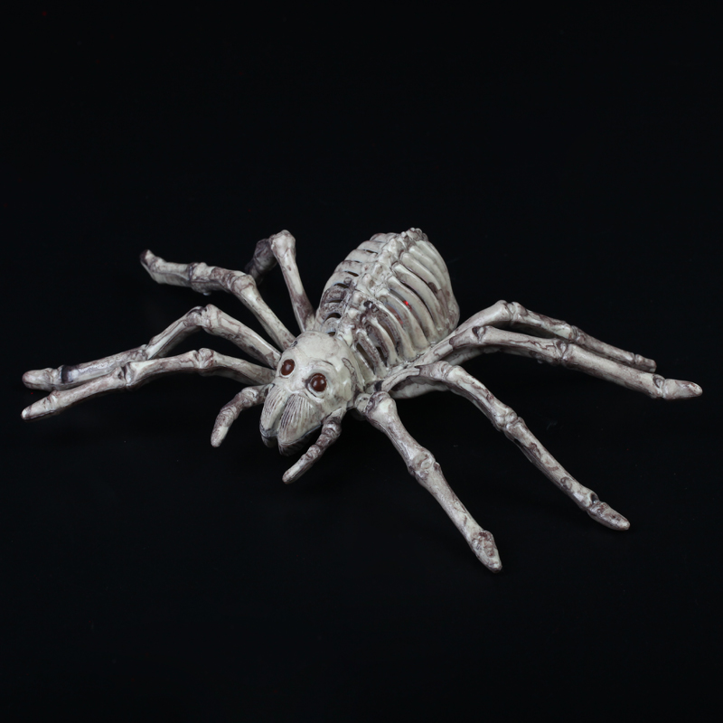 Halloween creepy-crawly decorating spider spooks