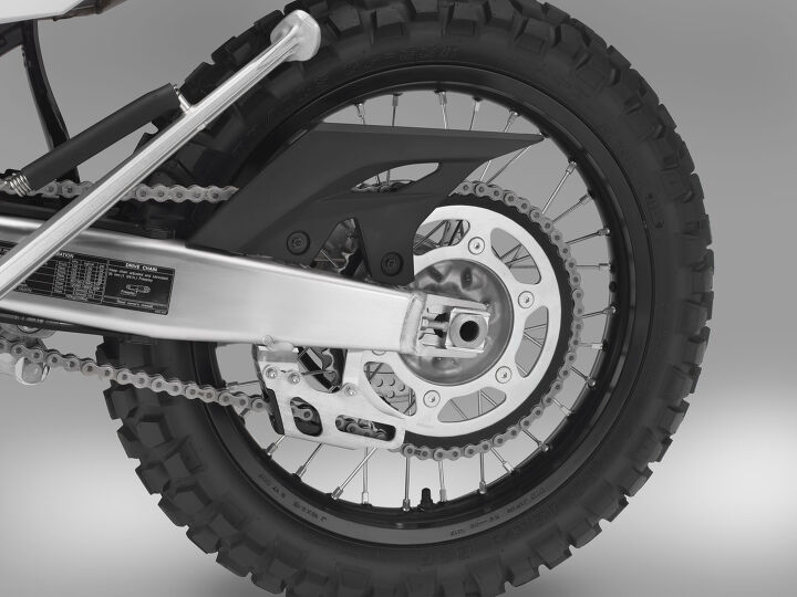 Choosing the Right Strength Chain For Your Motorcycle: Avoiding Damage and Ensuring Safety