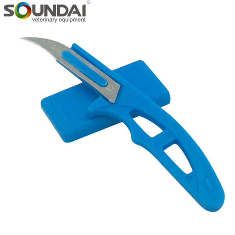 SDAC12 Disposable Castration Knife