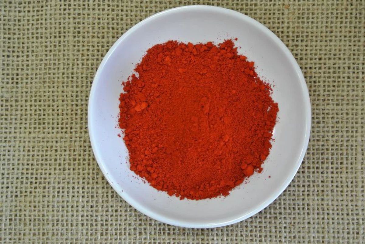 Solvent Red 135 Dyes for Various Resins Polystyrene Coloring