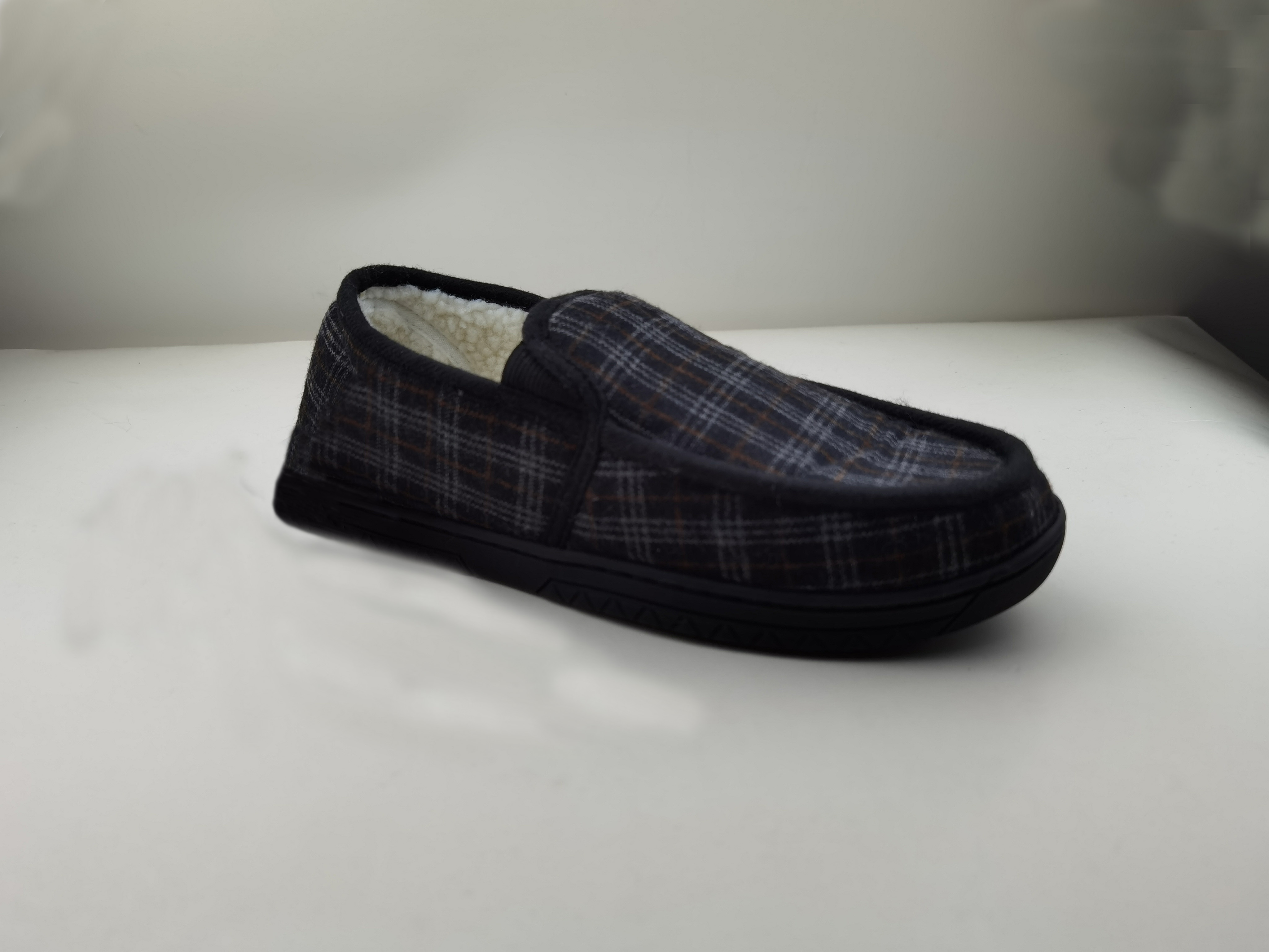 Men's Casual Slippers Indoor Outdoor Slip on Warm House Shoes Breathable 