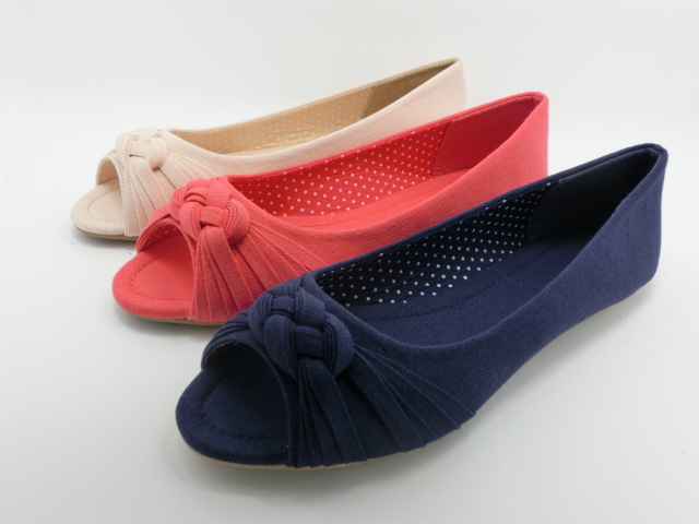 Top 10 Stylish Indoor Slippers for Kids - Perfect for Home Comfort