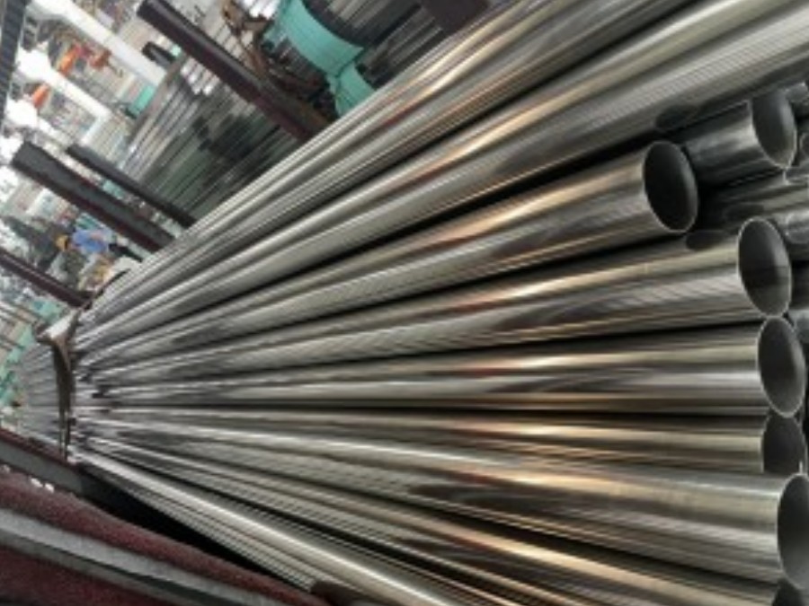 High-Quality Stainless Steel Round Bars in Various Sizes Available