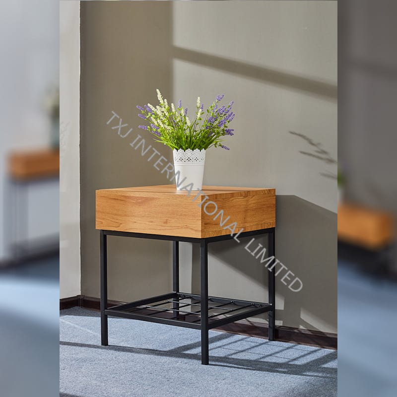  MERICK-LT Lamp Table With Oak Paper Veneer