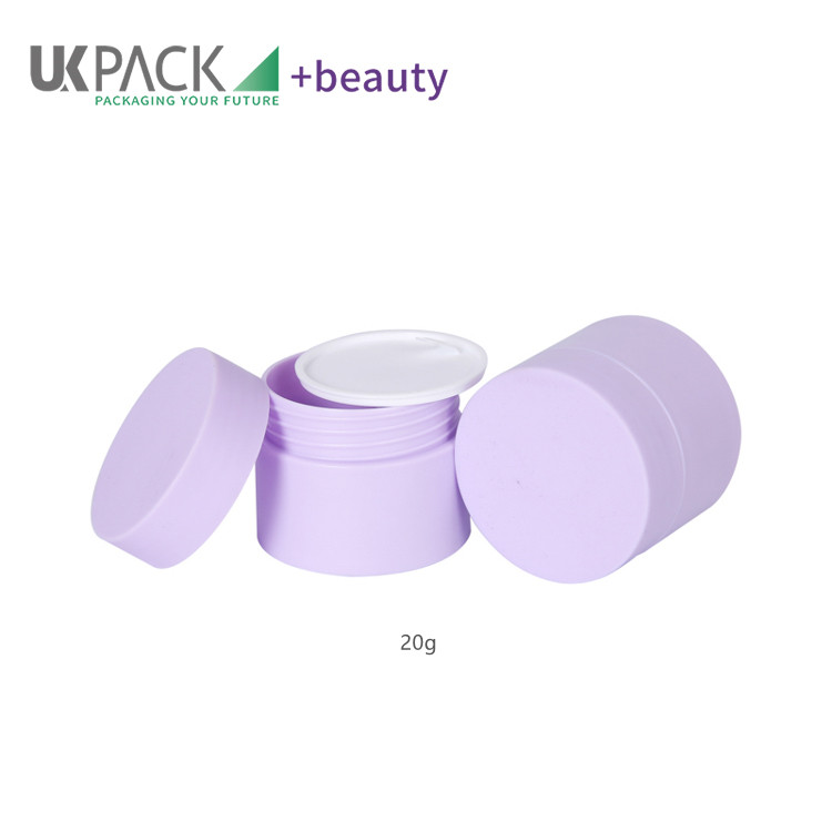 20g PP custom jars with lids for lip balm wholesale cosmetic containers Suppliers UKC09