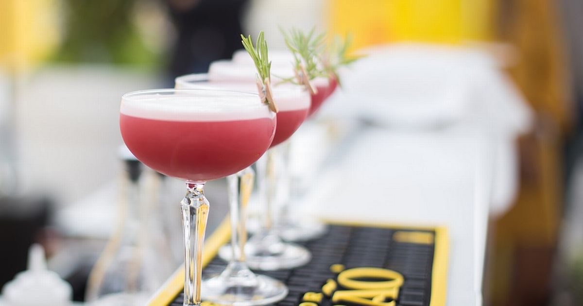 Cocktail Bar | 22 best free bar, cocktail, restaurant and furniture photos on Unsplash