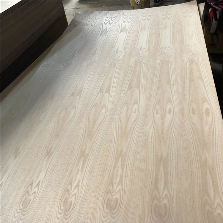 White/red oak veneer fancy plywood