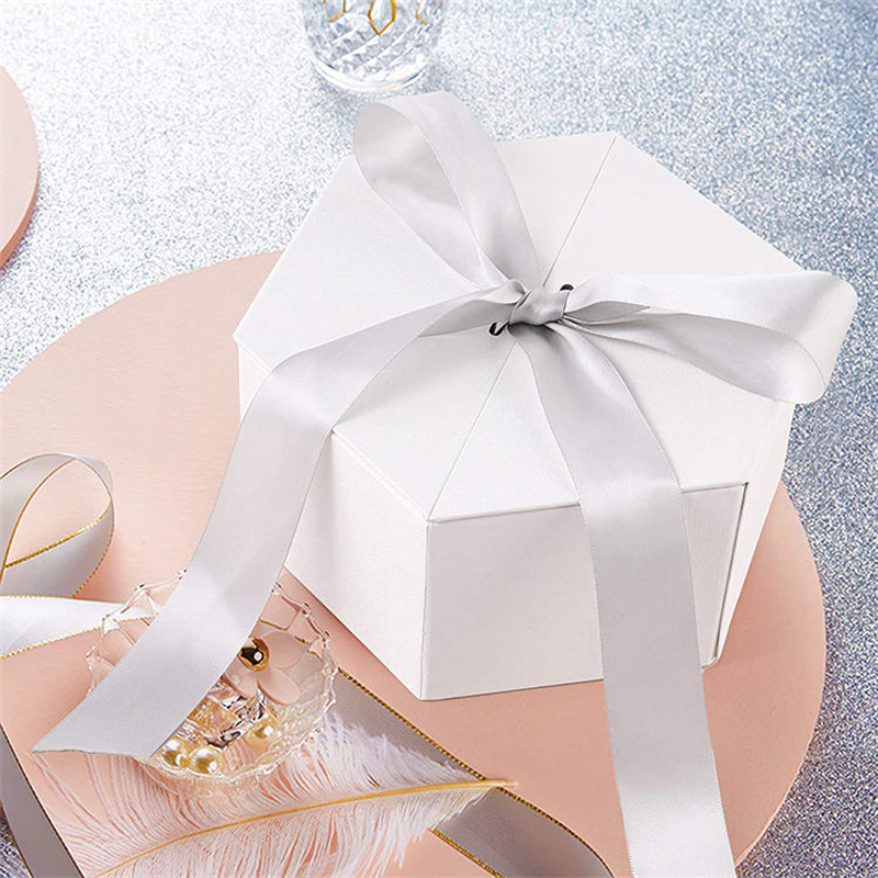  White Cardboard Hexagon Shape Flower Packaging Gift Presentation Box With Ribbon