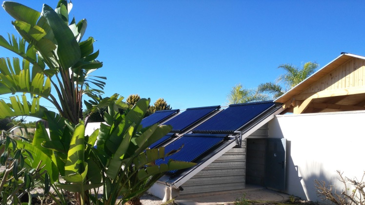 Solar hot water system equipment components - Energy Matters