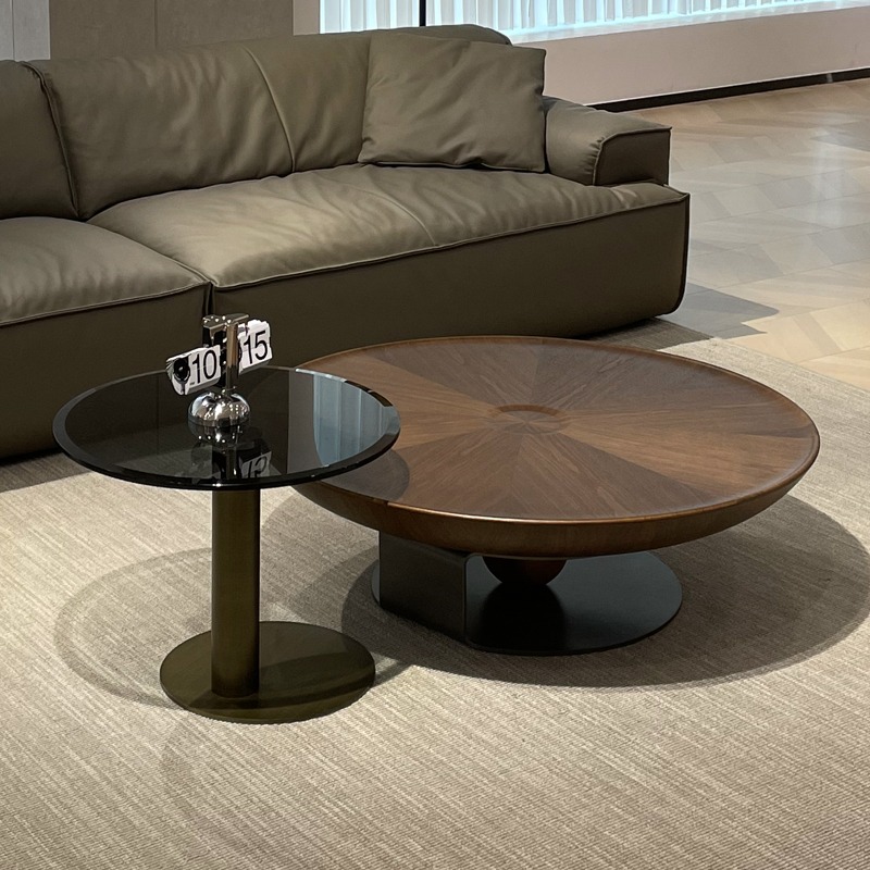 Walnut Nordic modern Saucer round coffee table set